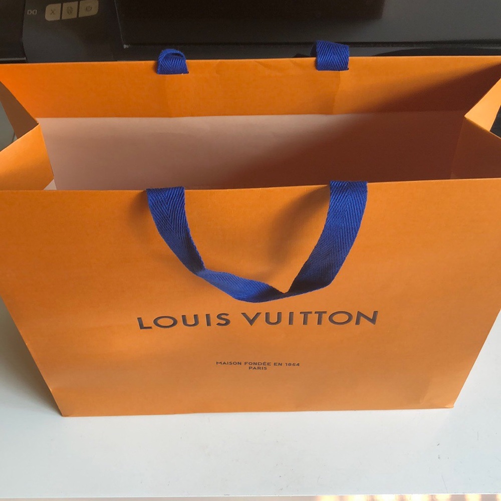 New style Louis Vuitton shopping bag